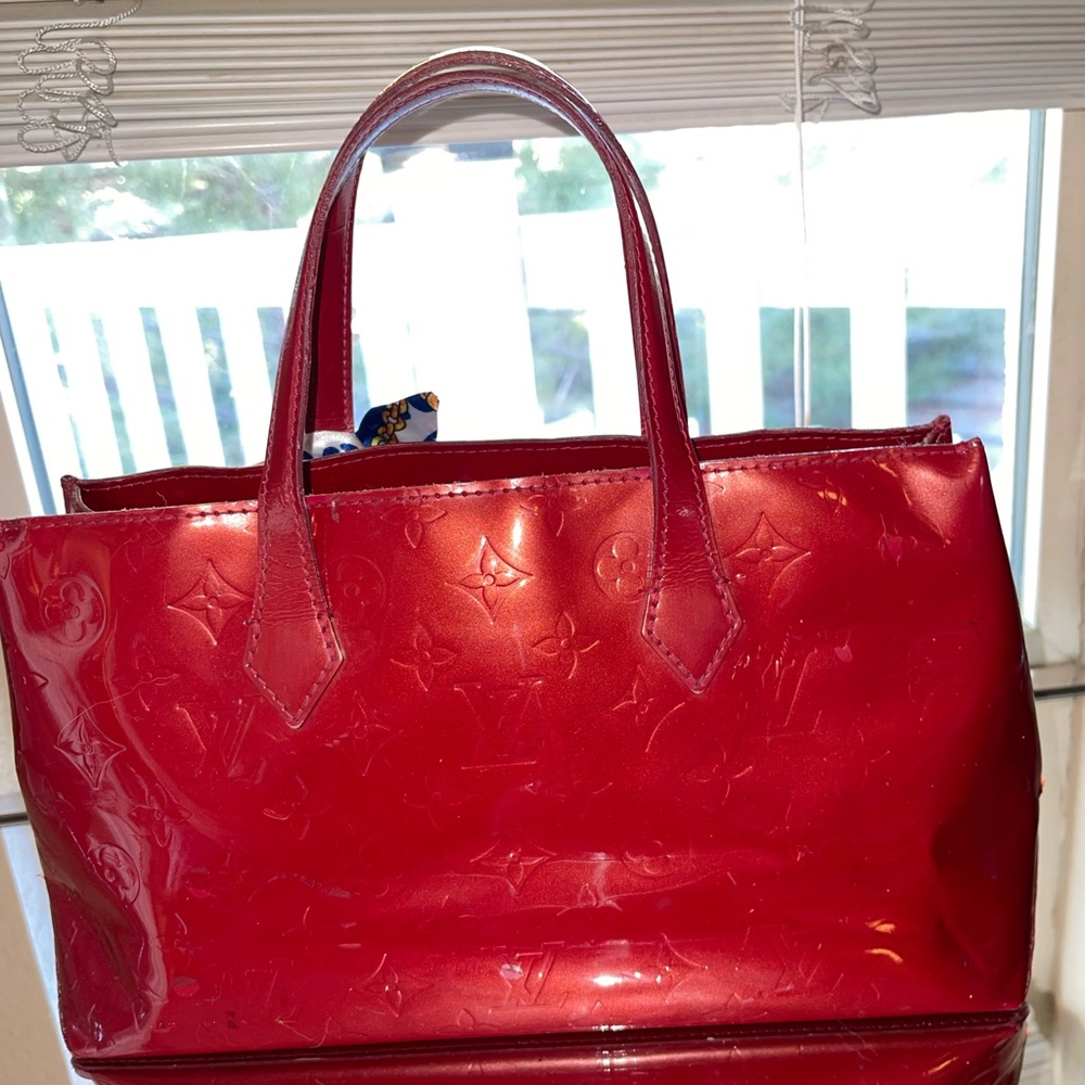 Luis Vuitton Red Bag With Lock And Key - image 3